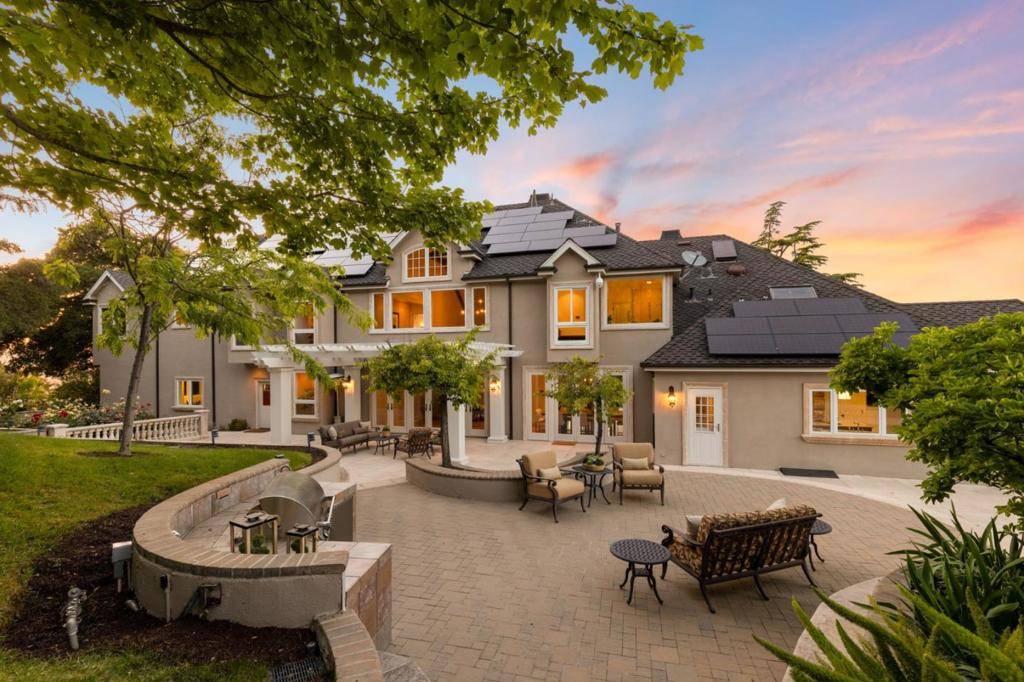 Los Gatos, CA 95030,16541 Cypress WAY