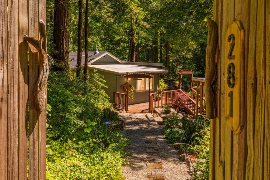 Soquel, CA 95073,281 Olson RD