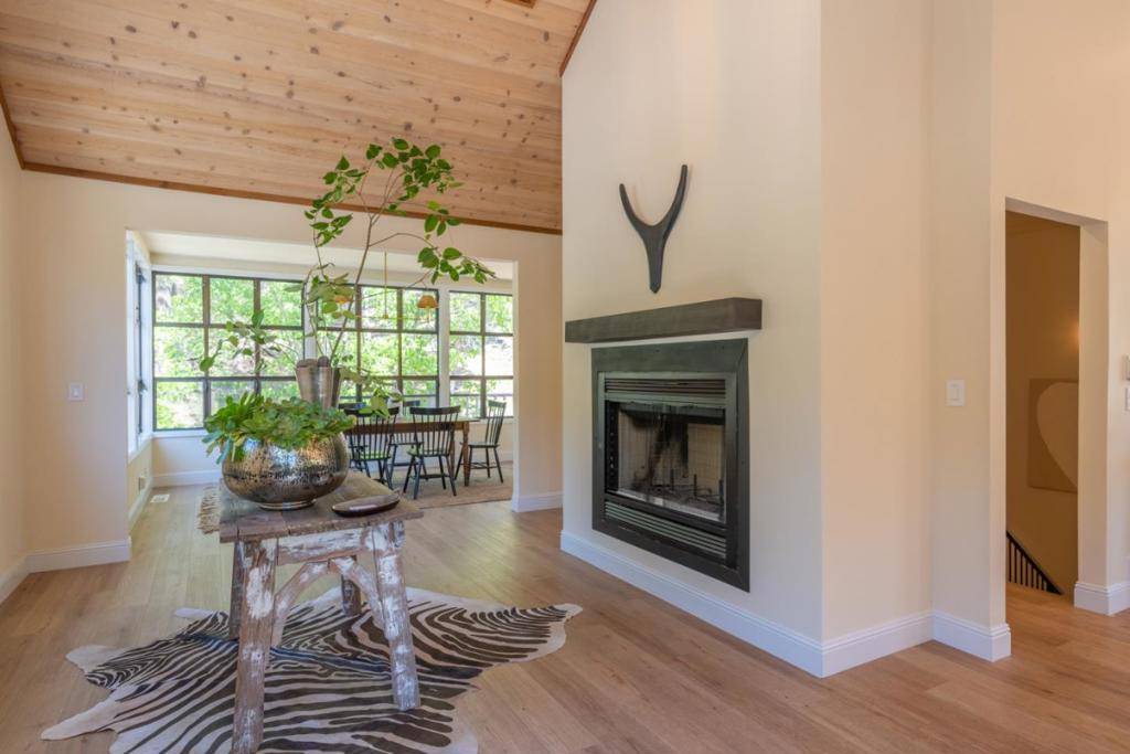 Carmel Valley, CA 93924,31315 Via La Naranga