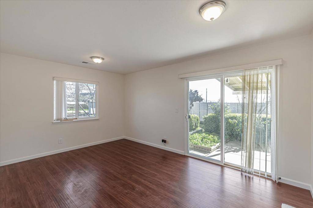 Gilroy, CA 95020,7381 Furlong AVE