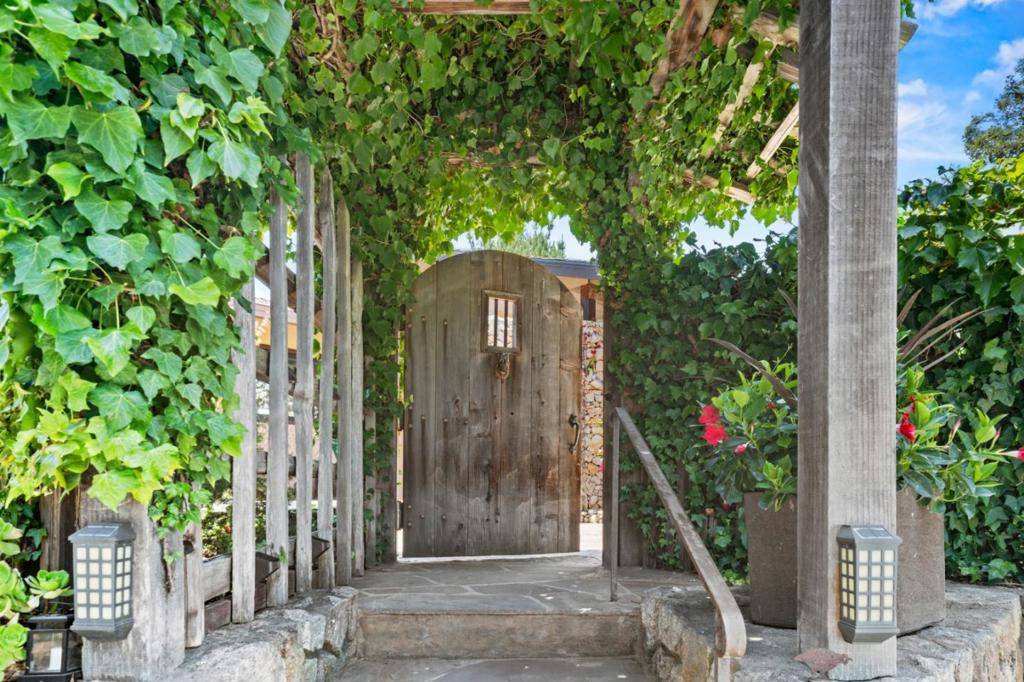 Carmel, CA 93923,25550 Rio Vista DR