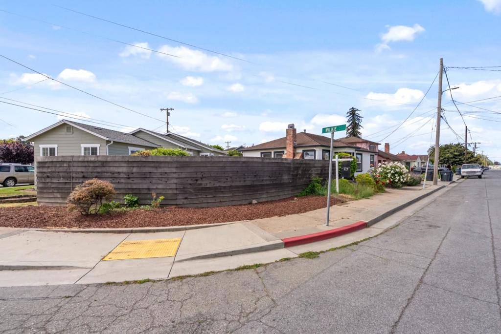 Watsonville, CA 95076,630 California ST