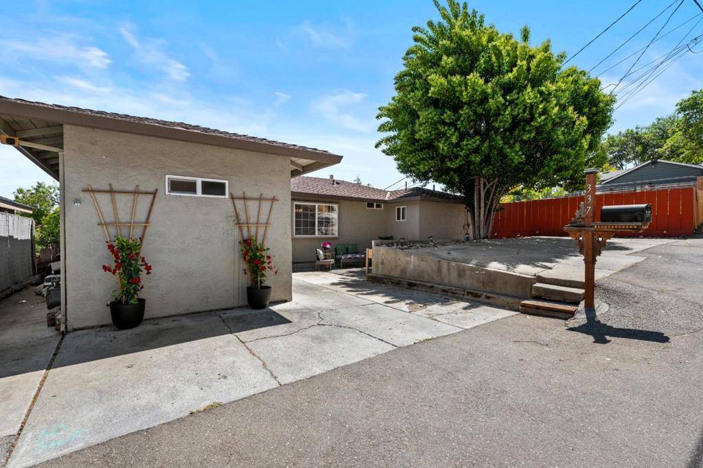 Hollister, CA 95023,337 Hill ST