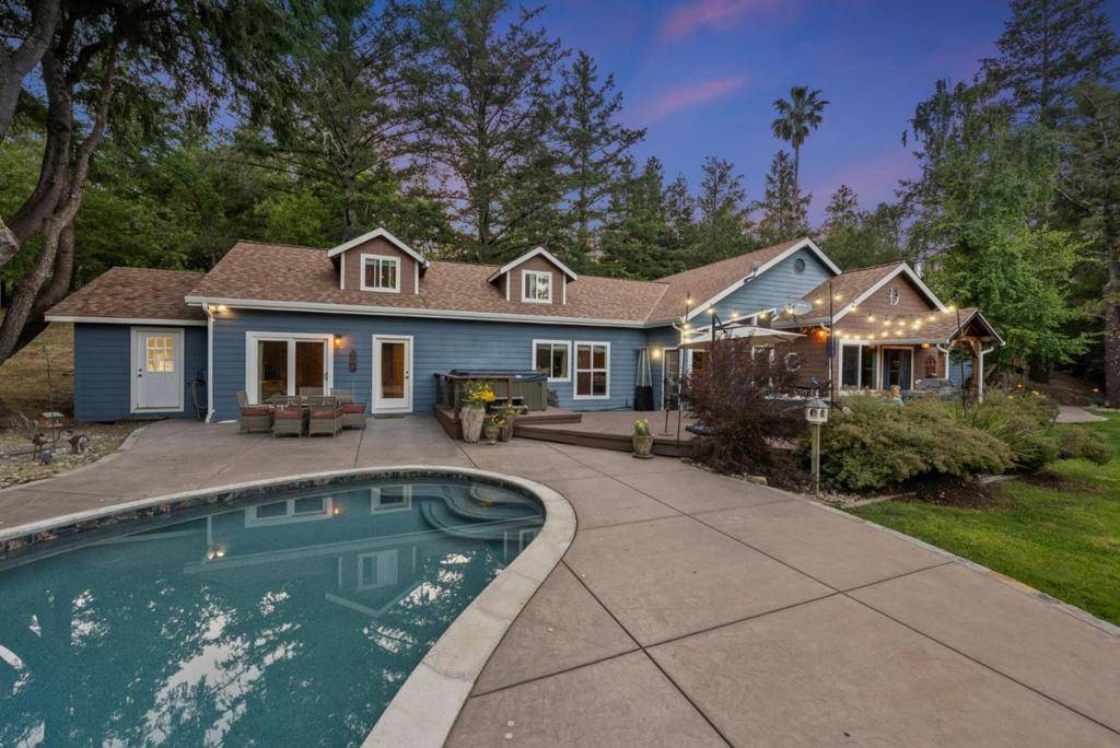Los Gatos, CA 95033,25560 Firhaven LN