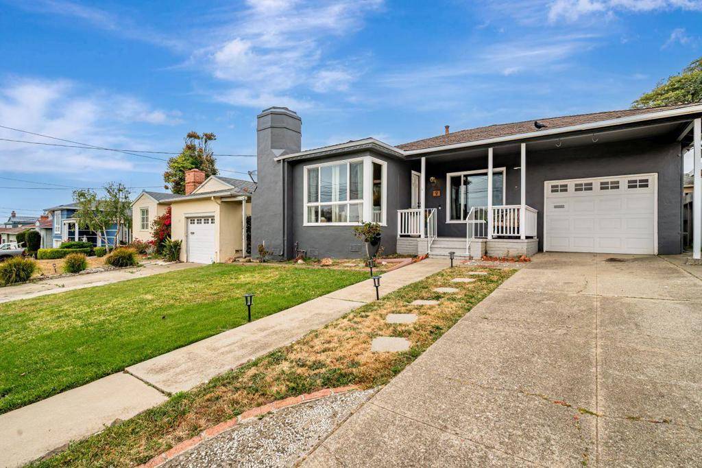 Daly City, CA 94015,9 Village LN