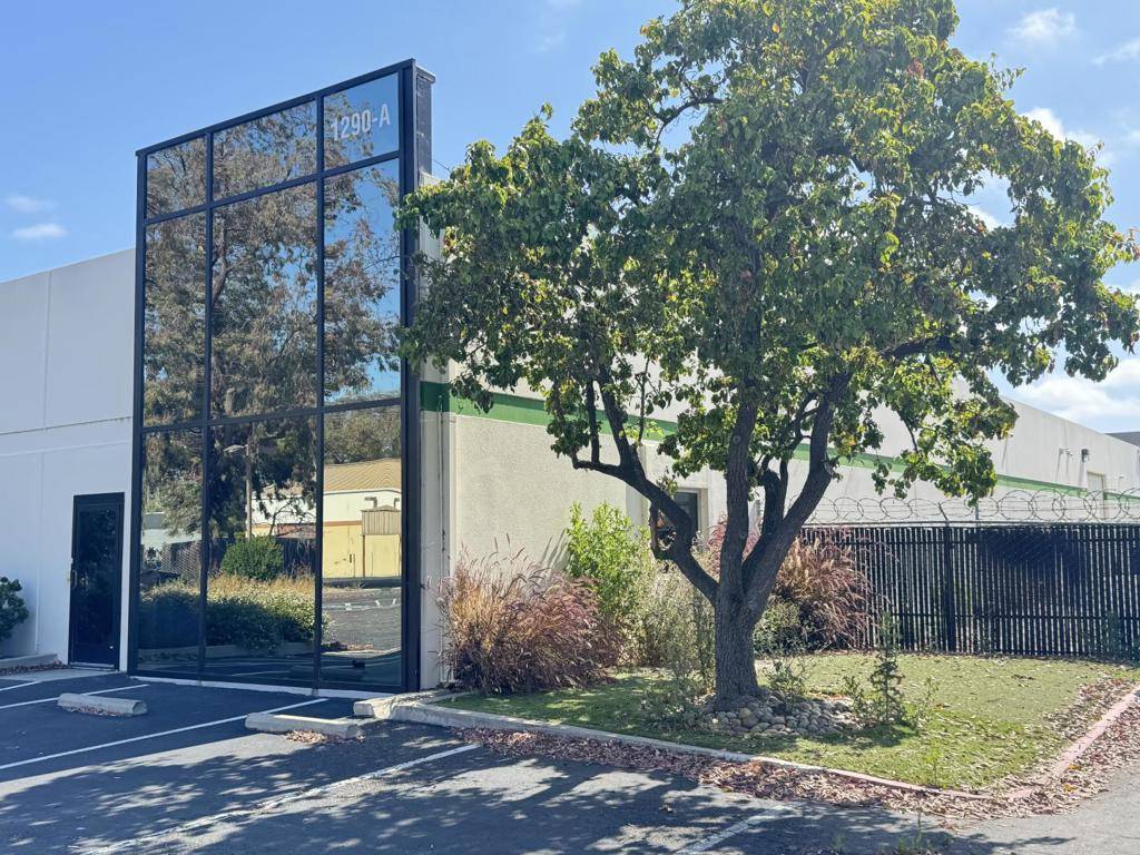 Sunnyvale, CA 94089,1290 Reamwood AVE #A - B