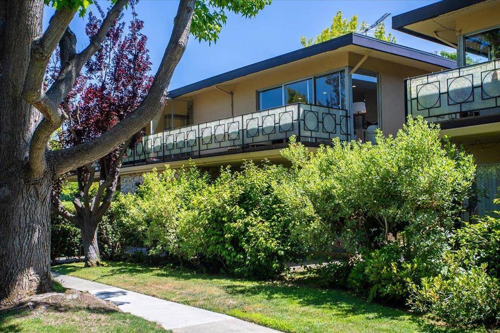 Palo Alto, CA 94301,762 University AVE