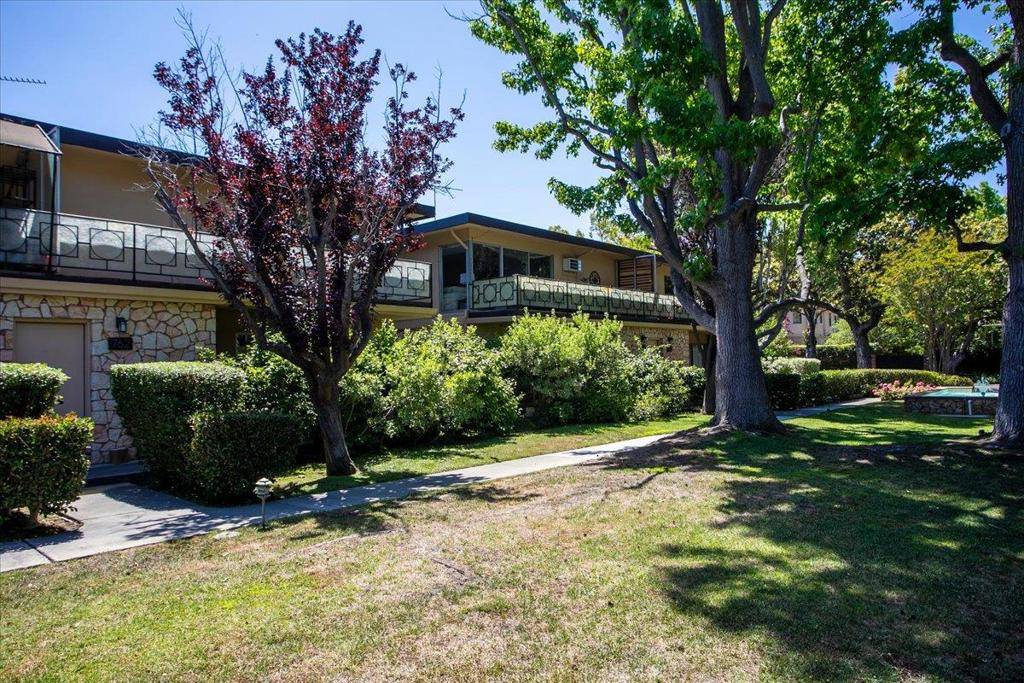 Palo Alto, CA 94301,762 University AVE