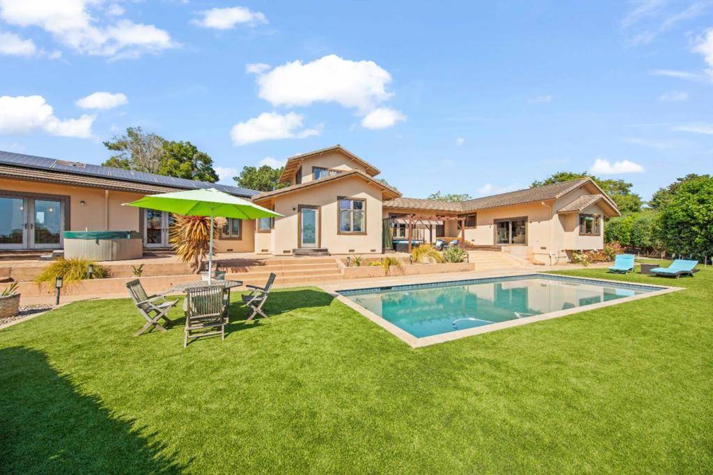 Watsonville, CA 95076,141 Corona CT