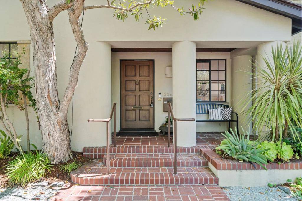 Palo Alto, CA 94301,2365 Waverley ST