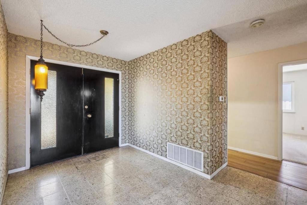 San Carlos, CA 94070,3324 Melendy DR
