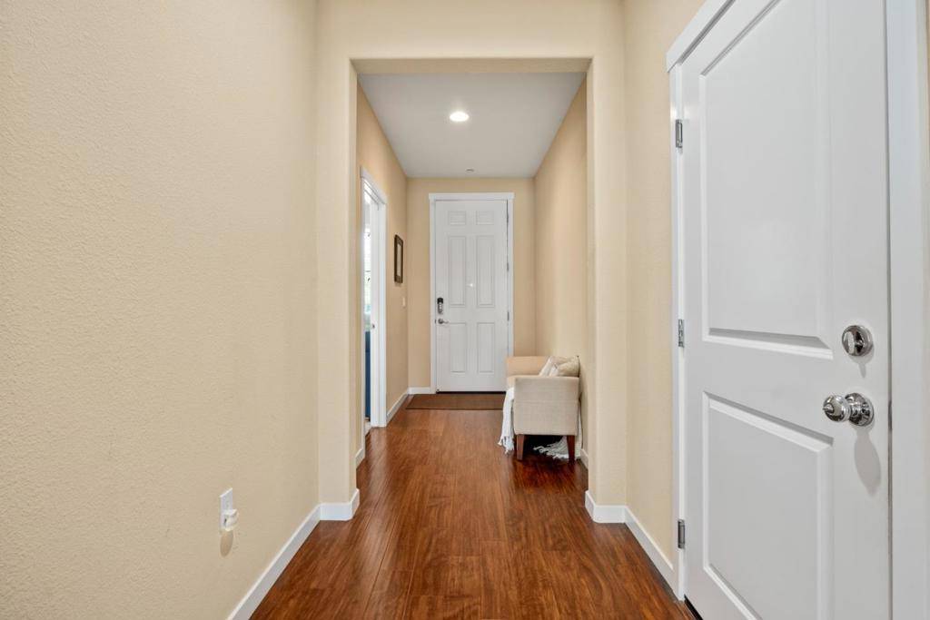 Lathrop, CA 95330,1141 Navigator DR