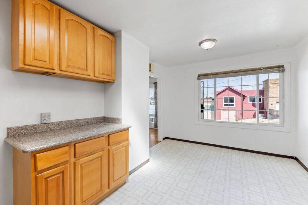 325 Bridgeview DR San Francisco, CA 94124