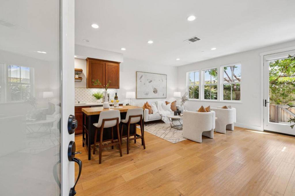 San Mateo, CA 94401,158 Tilton AVE
