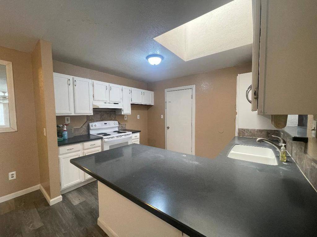 Salinas, CA 93906,1021 Polk ST #29