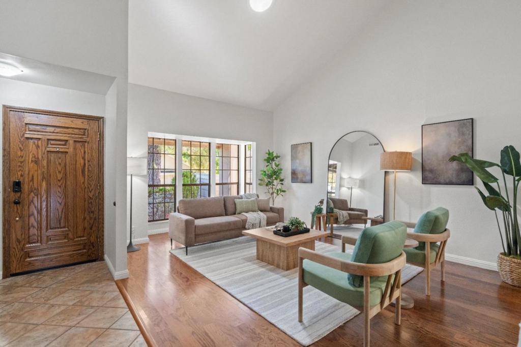 Walnut Creek, CA 94598,529 Adirondack WAY