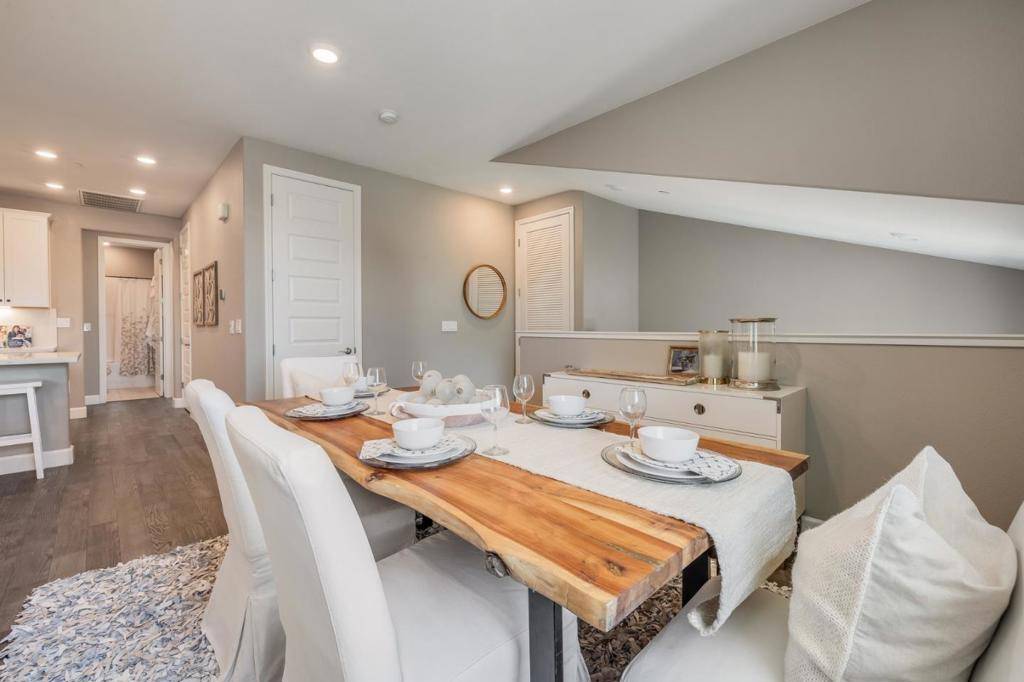 Redwood City, CA 94063,3 Lisbon LN