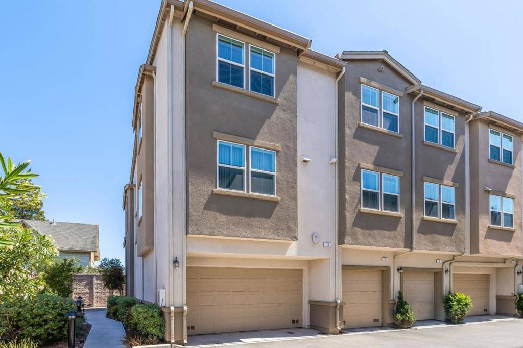 Redwood City, CA 94063,3 Lisbon LN