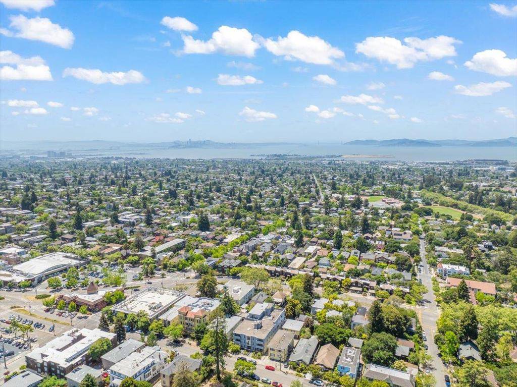 Berkeley, CA 94709,1322 Shattuck AVE