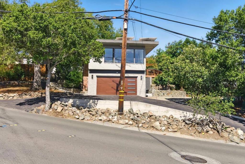 Redwood City, CA 94062,3996 Jefferson AVE
