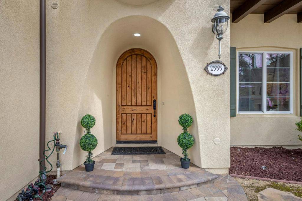 Gilroy, CA 95020,2555 Muirfield WAY