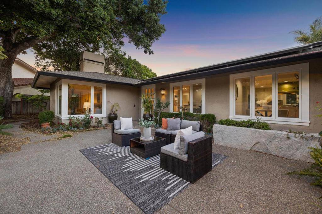 Saratoga, CA 95070,20717 Meadow Oak RD