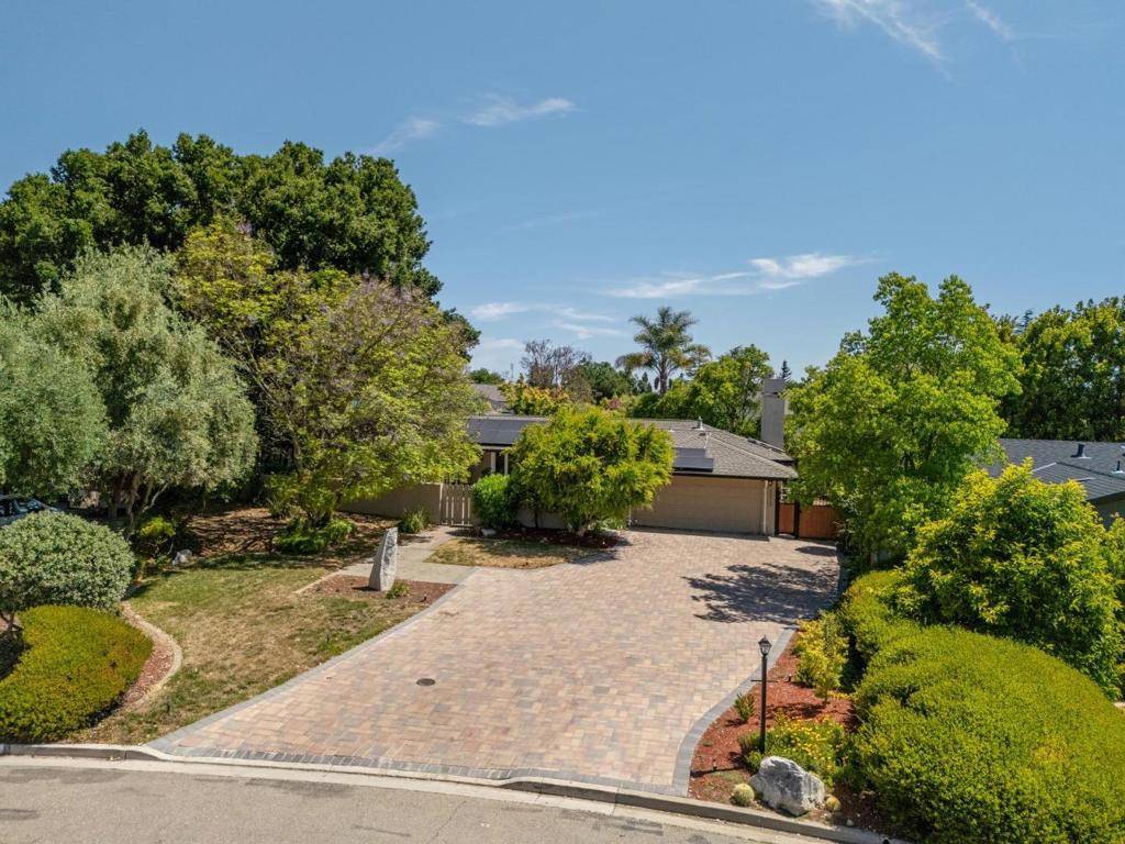Saratoga, CA 95070,20717 Meadow Oak RD