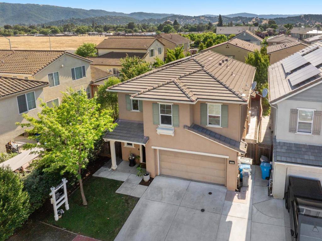 Gilroy, CA 95020,250 Robin Place