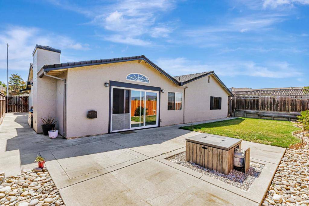 Hollister, CA 95023,1650 Bella Vista DR