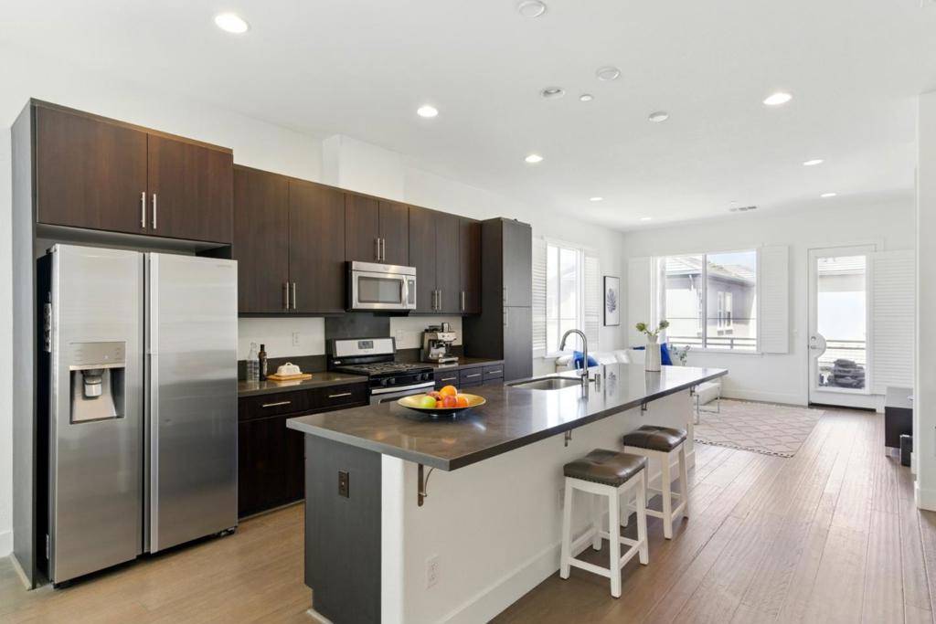 Milpitas, CA 95035,528 Odyssey LN