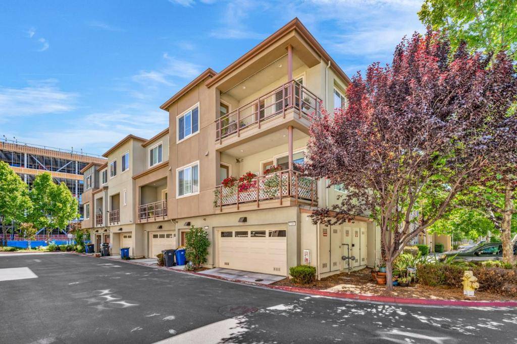 Milpitas, CA 95035,528 Odyssey LN