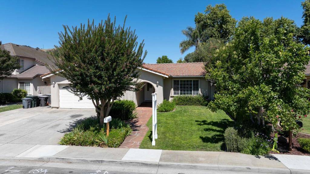Morgan Hill, CA 95037,15300 La Rocca DR