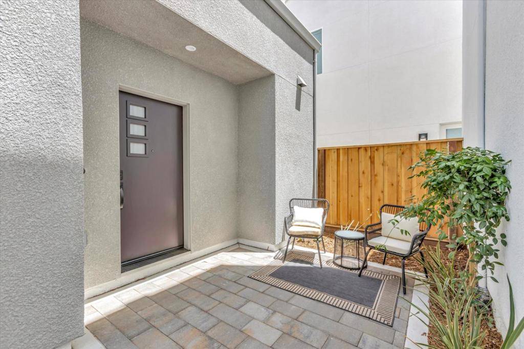 San Ramon, CA 94583,325 Isabelline CT