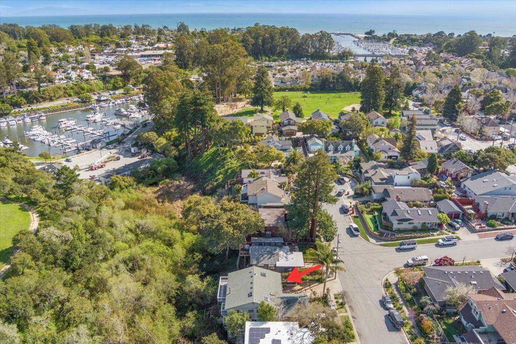 Santa Cruz, CA 95062,304 Harbor DR