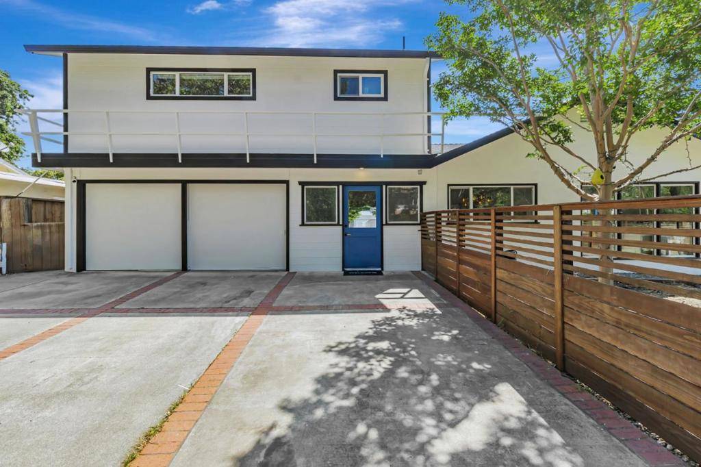 Redwood City, CA 94061,2698 Goodwin AVE