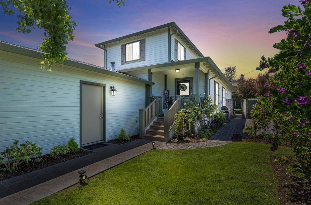 Marina, CA 93933,3145 Marina DR