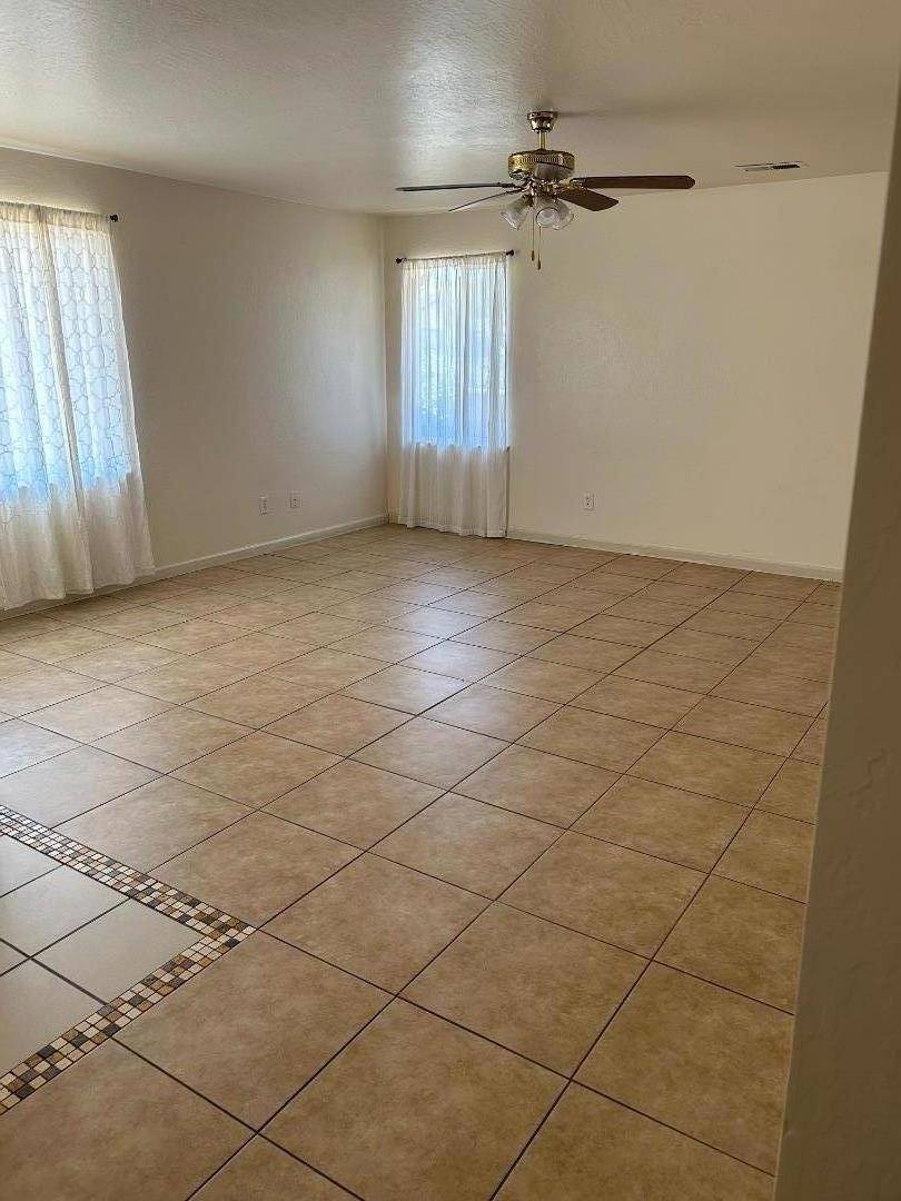 Greenfield, CA 93927,614 Apple AVE
