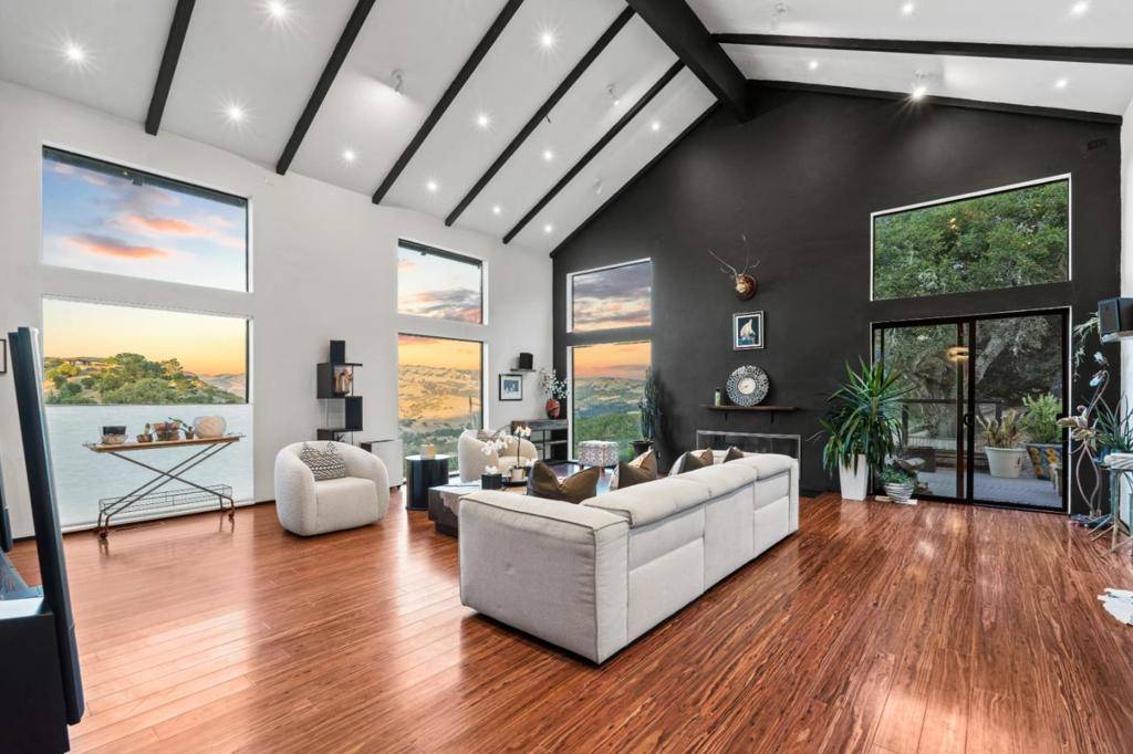 Carmel Valley, CA 93924,12740 Sundance LN