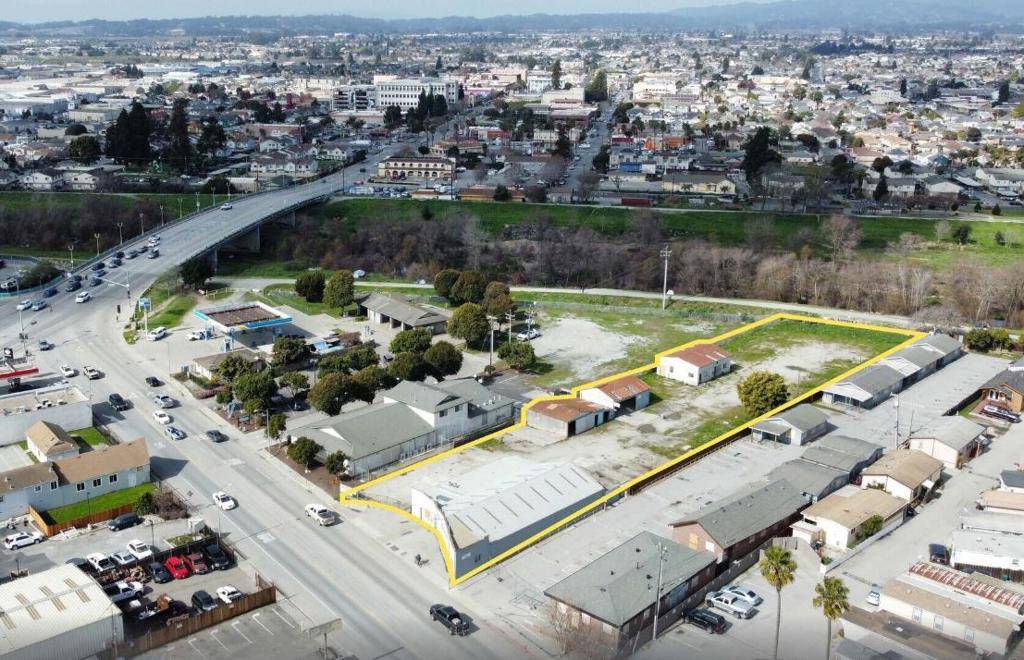 Royal Oaks, CA 95076,23 San Juan RD
