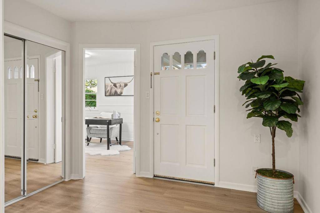 Menlo Park, CA 94027,332 Camino Al Lago