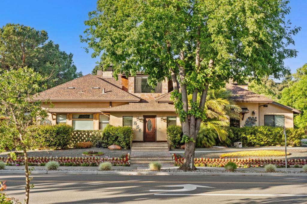 Palo Alto, CA 94301,251 Middlefield RD