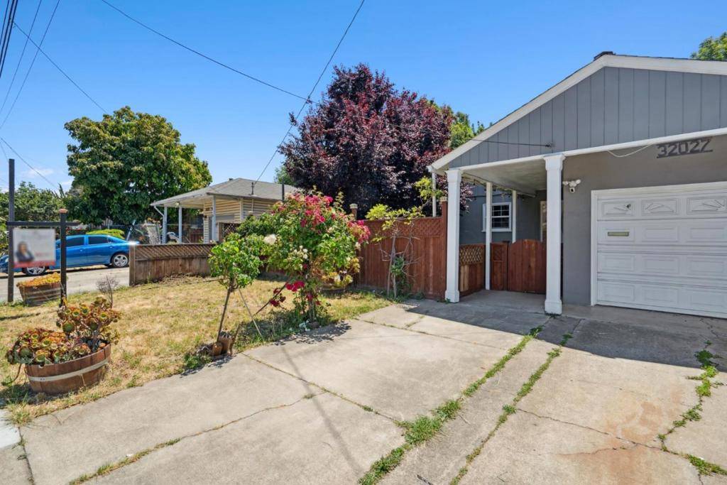 Hayward, CA 94544,32027 Carroll AVE