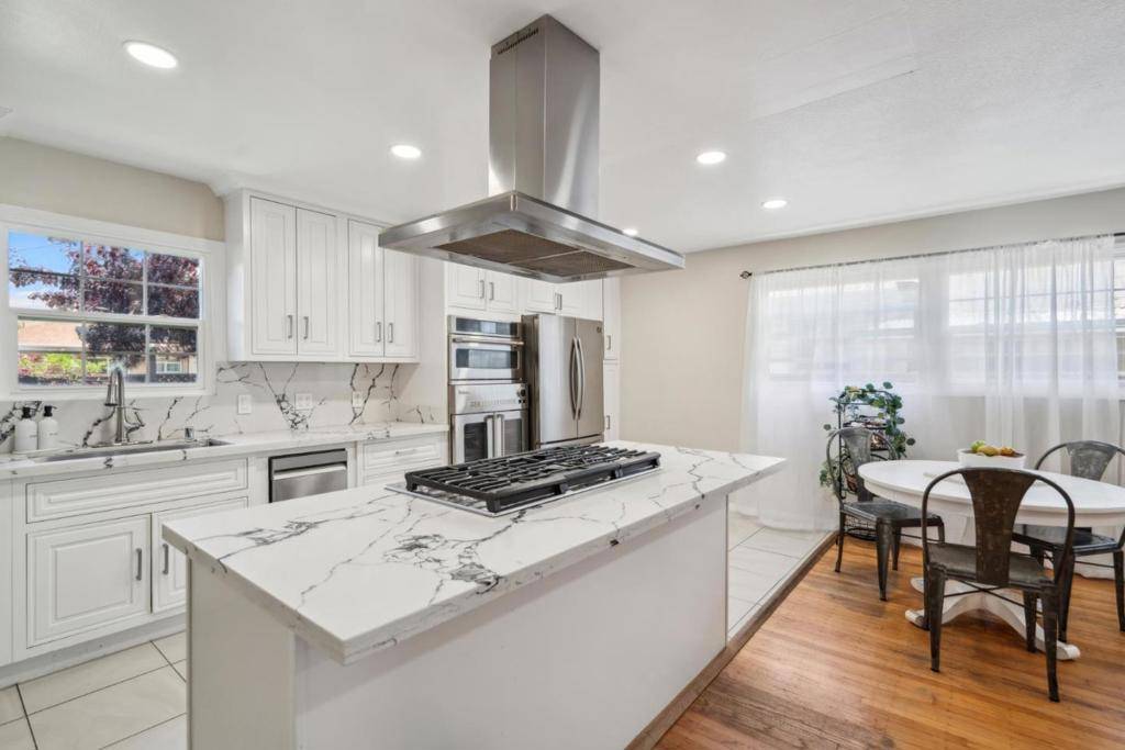 Hayward, CA 94544,32027 Carroll AVE