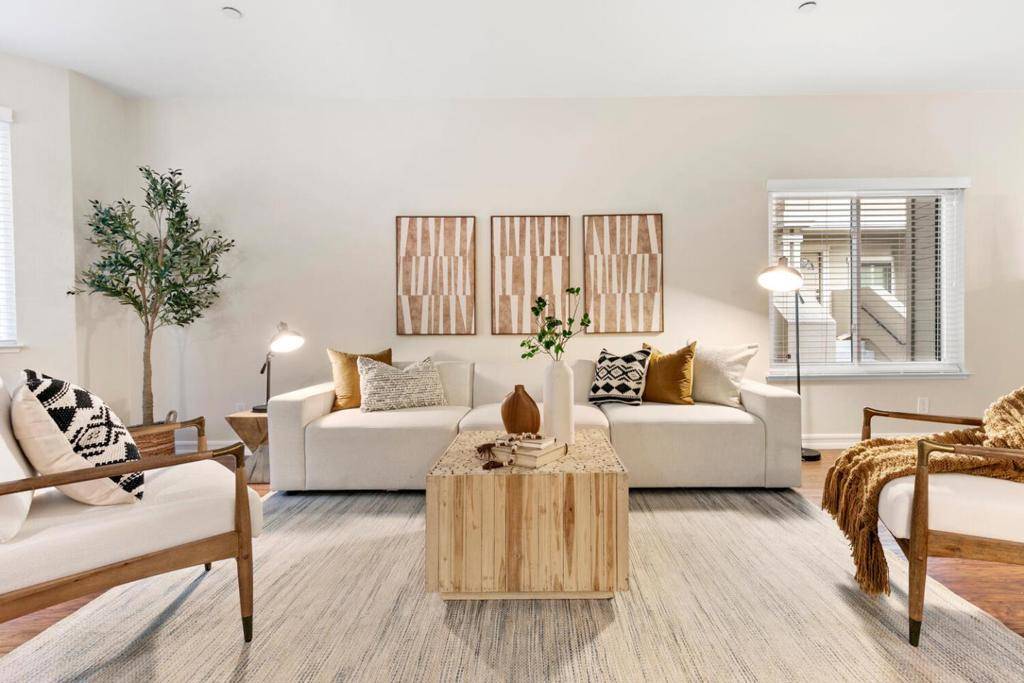Sunnyvale, CA 94086,974 La Mesa TER #E