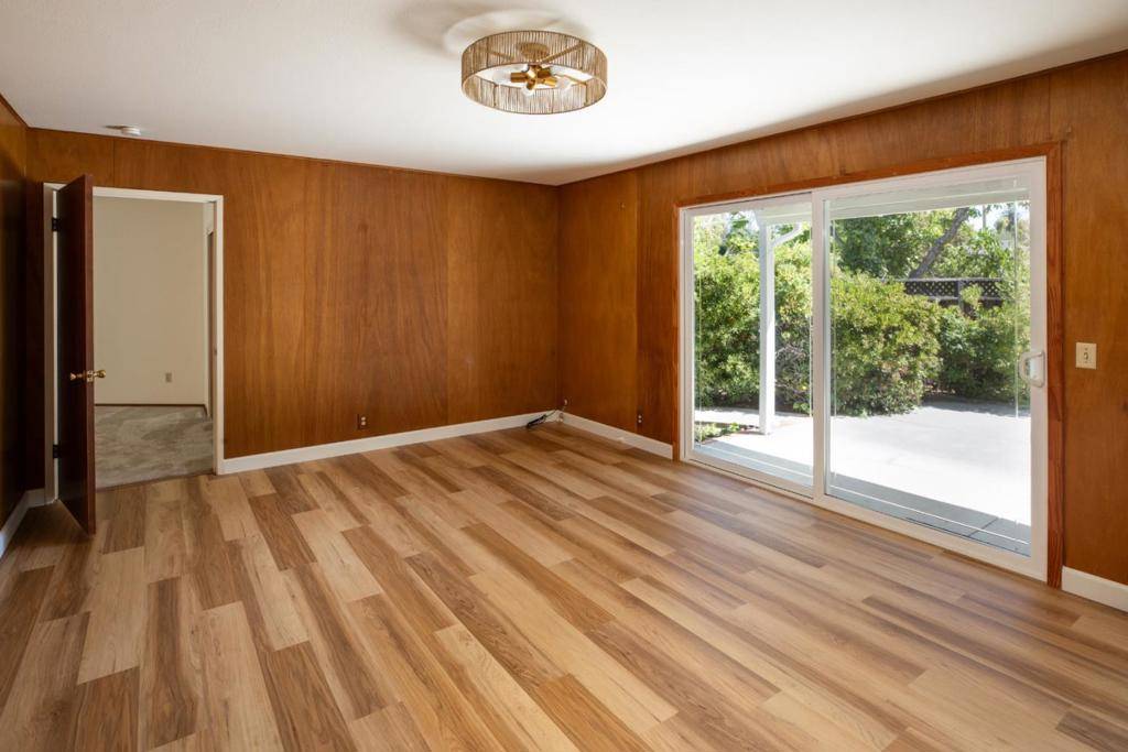 Los Altos, CA 94022,945 Carmel CT