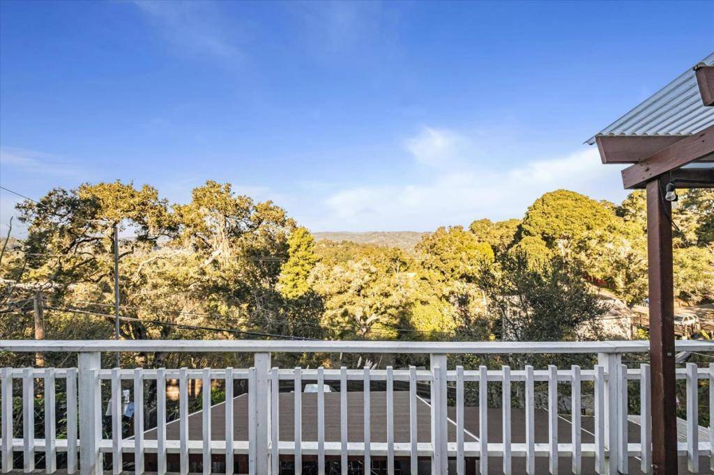 Aptos, CA 95003,734 Loma Prieta DR