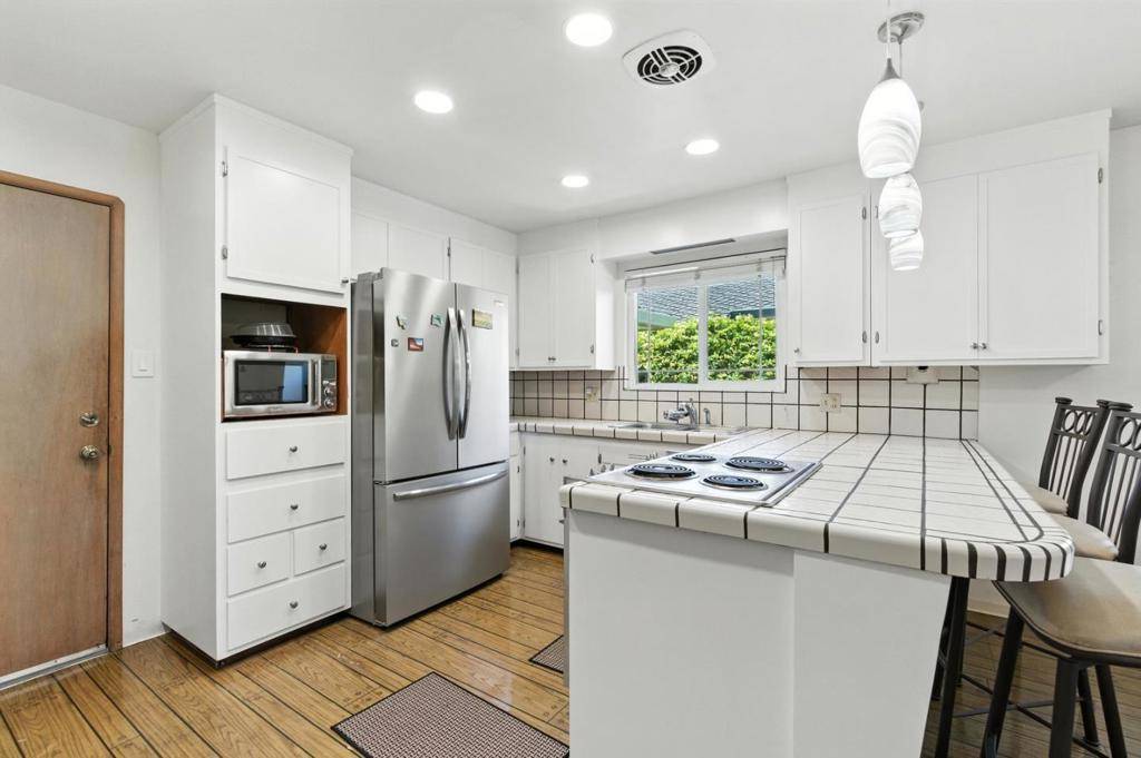 Fremont, CA 94536,5222 Keystone DR