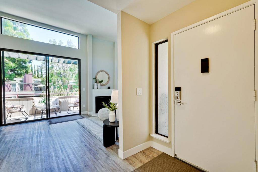 Mountain View, CA 94043,928 Wright AVE #406