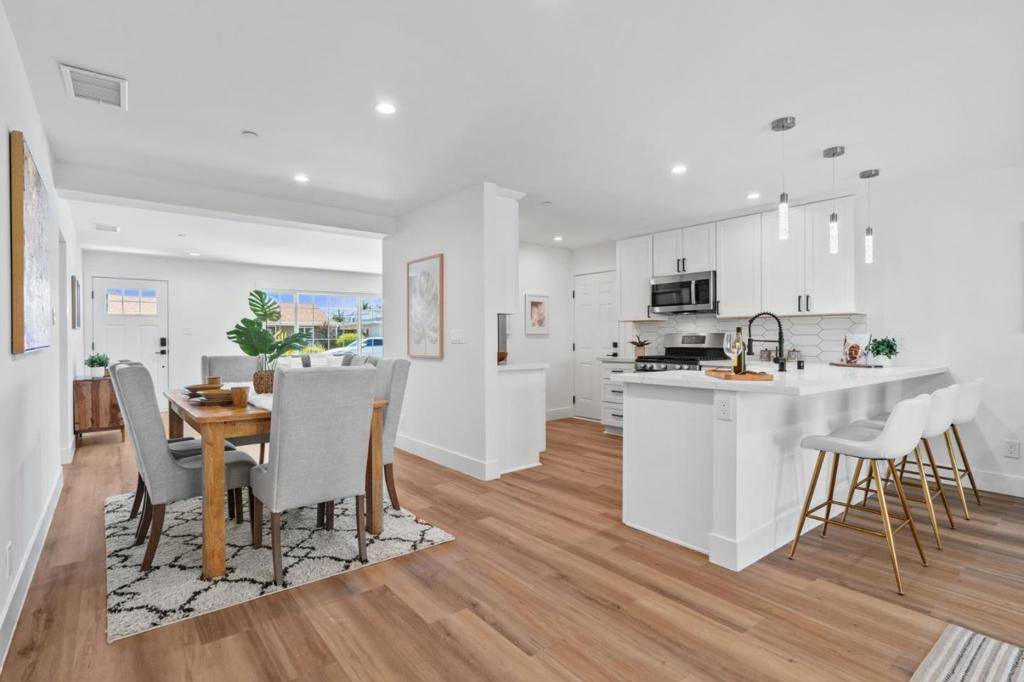 San Mateo, CA 94403,3801 Branson DR