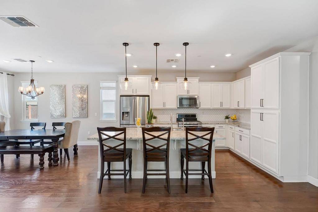 Gilroy, CA 95020,2551 Apricot WAY